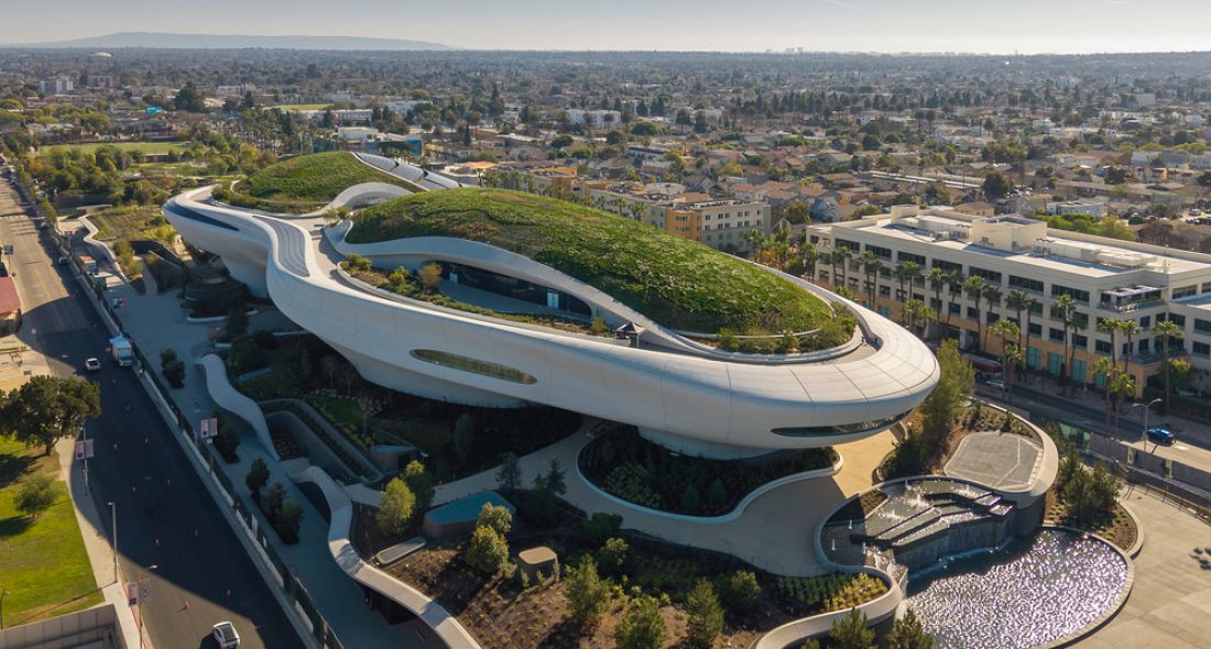 Vista aerea dei lavori di costruzione del Lucas Museum
