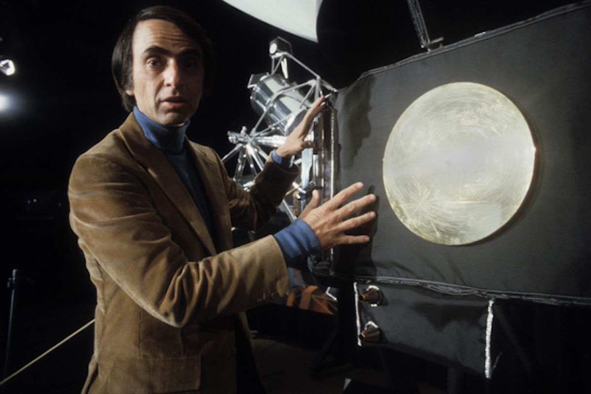 Carl Sagan spiega il significato del Golden Record.