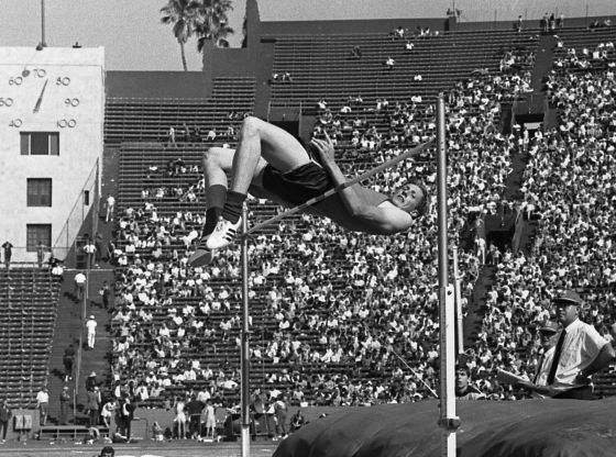 Dick Fosbury, l’uomo che si girò per cambiare il mondo